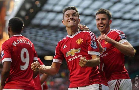 媒体和球迷 媒体和球迷